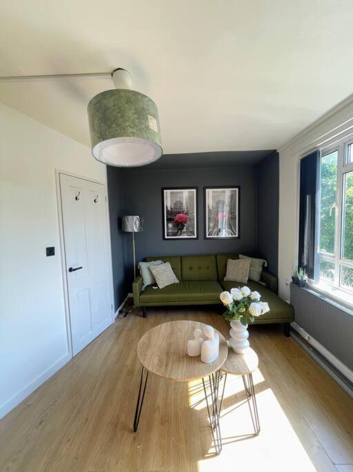 Stylish 2 Bedroom Flat In Angel Central Location Londres Extérieur photo