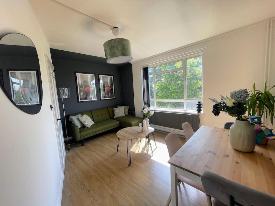 Stylish 2 Bedroom Flat In Angel Central Location Londres Extérieur photo